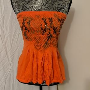 ✨50% OFF✨ Guess orange snake and stud peplum top